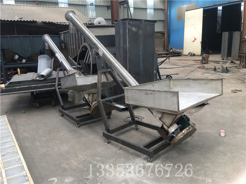 河南奧創(chuàng)移動(dòng)式螺旋輸送機(jī)1 河南奧創(chuàng)移動(dòng)式螺旋輸送機(jī)1