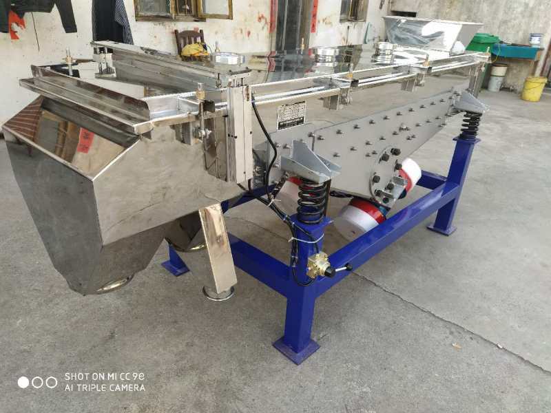 超聲波直線(xiàn)振動(dòng)篩簡(jiǎn)介