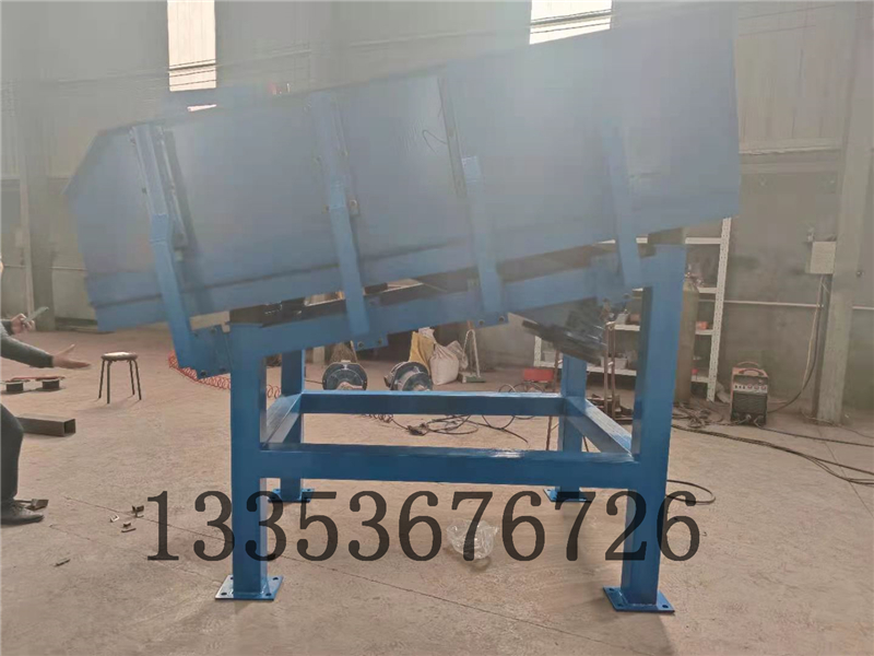 采石礦大型振動放礦機(jī)1 采石礦大型振動放礦機(jī)1