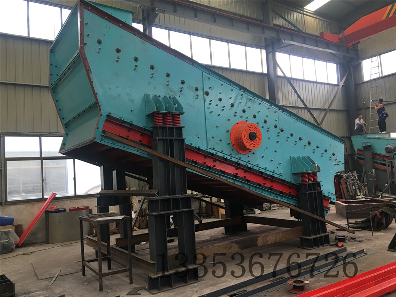 煤礦原煤分級弛張沸騰篩可做成多少層有弛張效果的篩面？