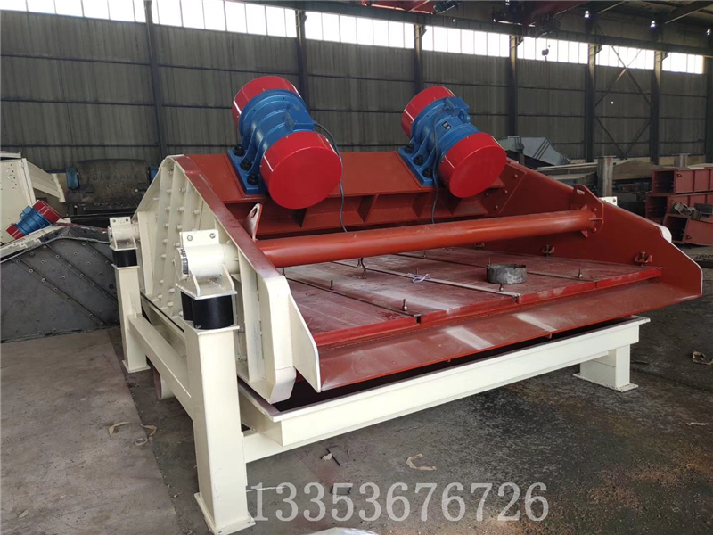 砂石料廠水洗砂直線脫水篩在使用時我們要注意哪些？1