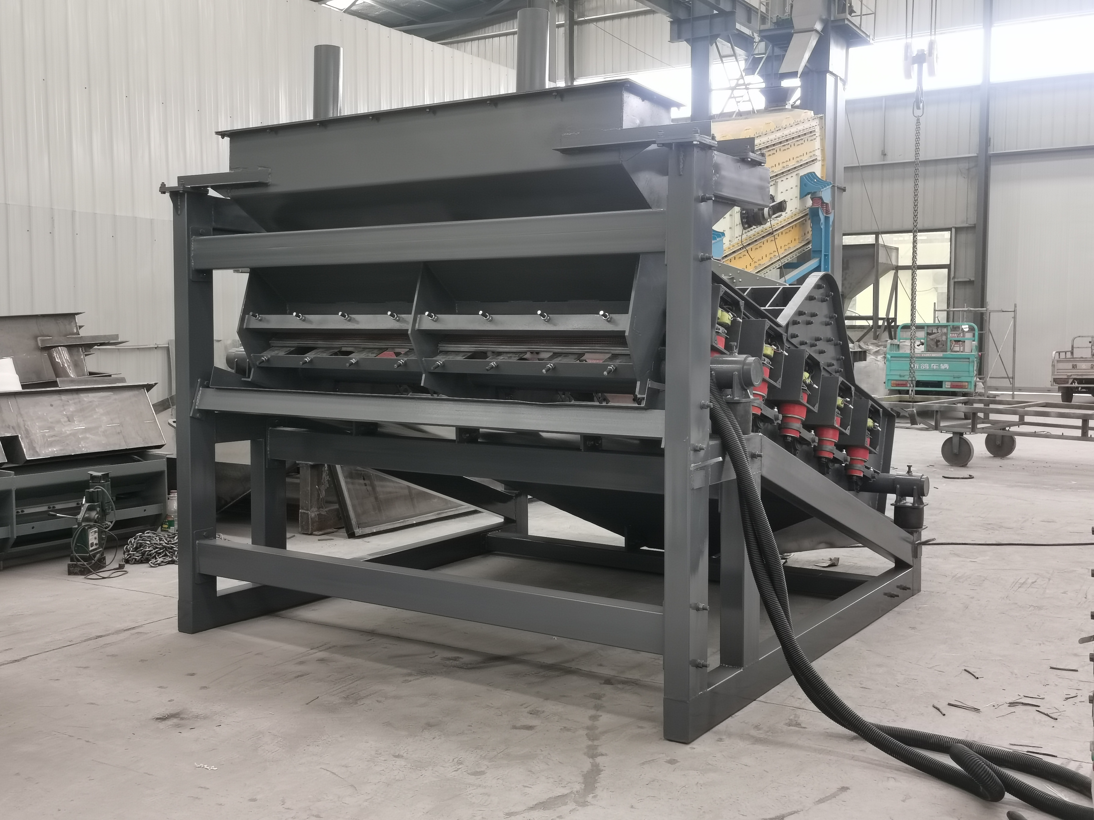 高頻直線振動篩的振動電機(jī)